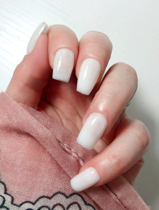 press on nails blanc laiteux, white milky