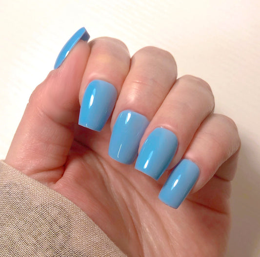 press on nails bleu ciel / blue sky