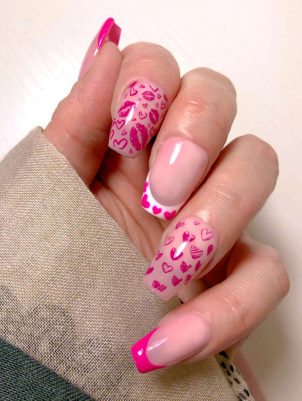 Tender Kiss - Venuza Nails