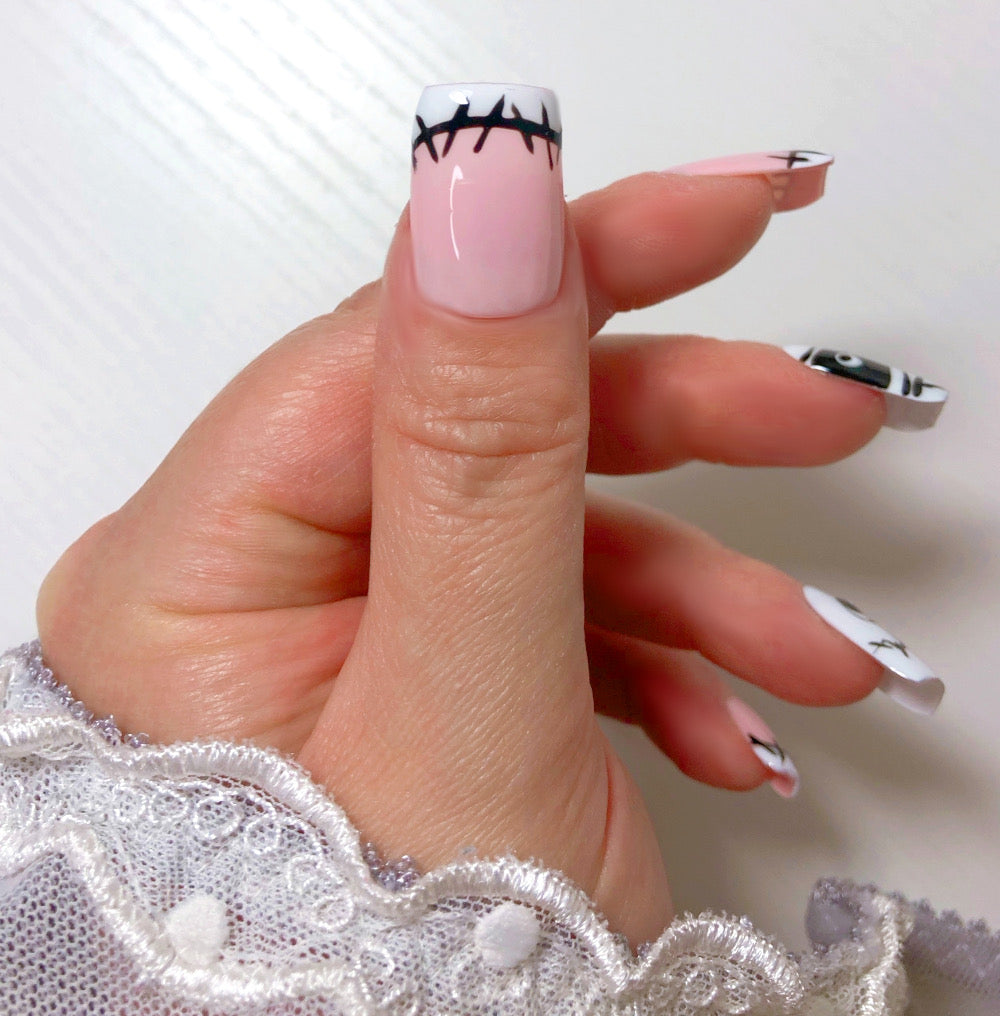 Skull - Venuza Nails