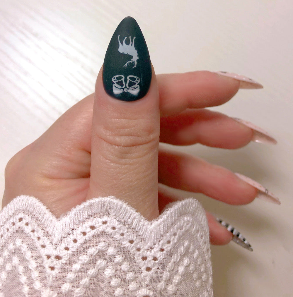 Winter - Venuza Nails