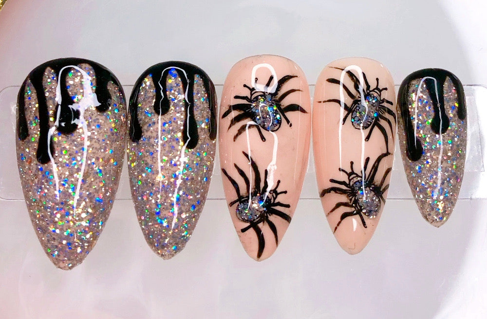 Glittery - Venuza Nails