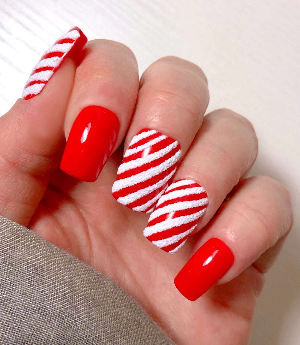 Red Santa - Venuza Nails