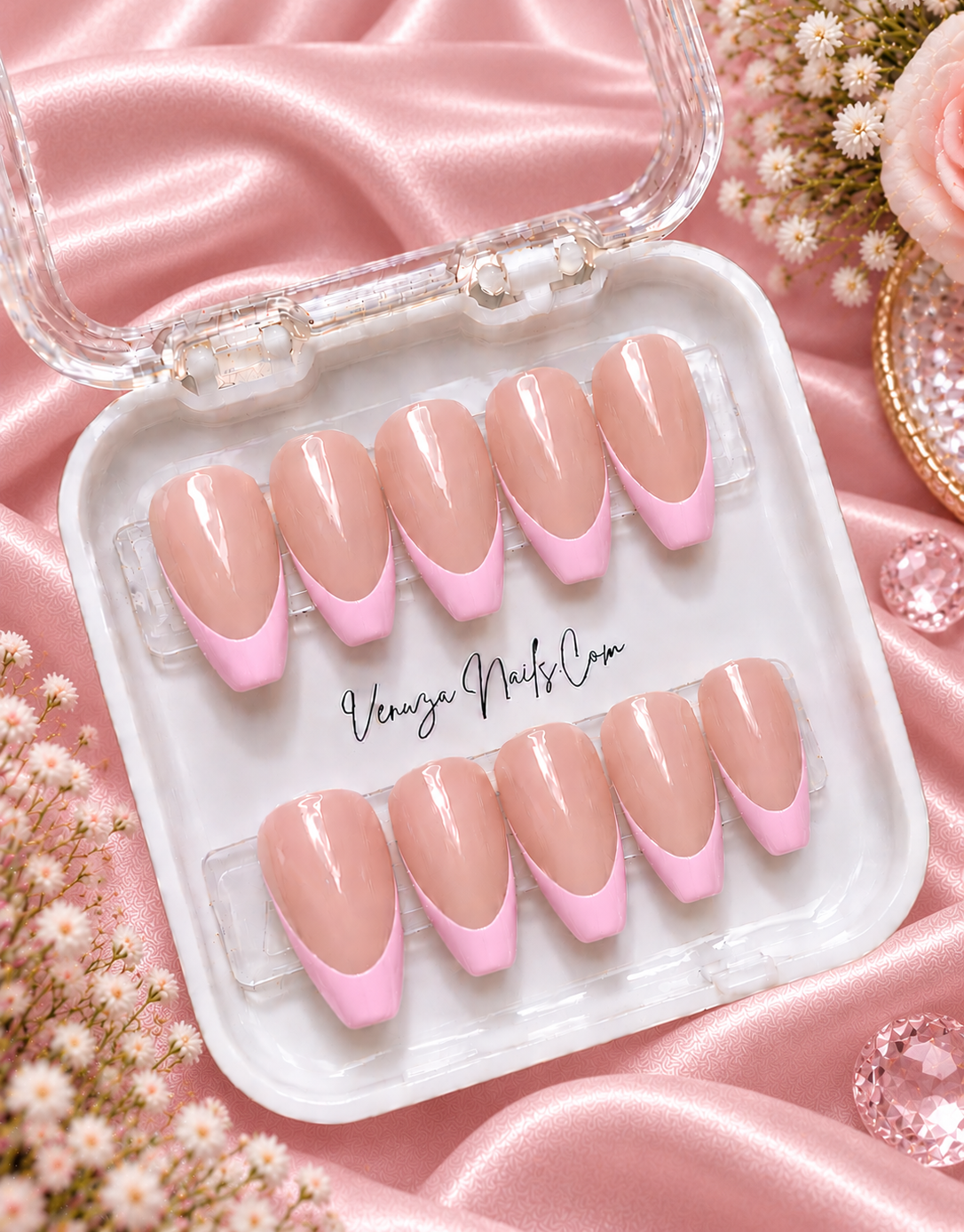 Press-on nails forme coffin avec French manucure brillante, disponibles en rose clair – Venuza Nails