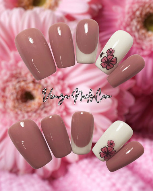 press-on-nails-hibiscus-rose-blanc-venuza-nails