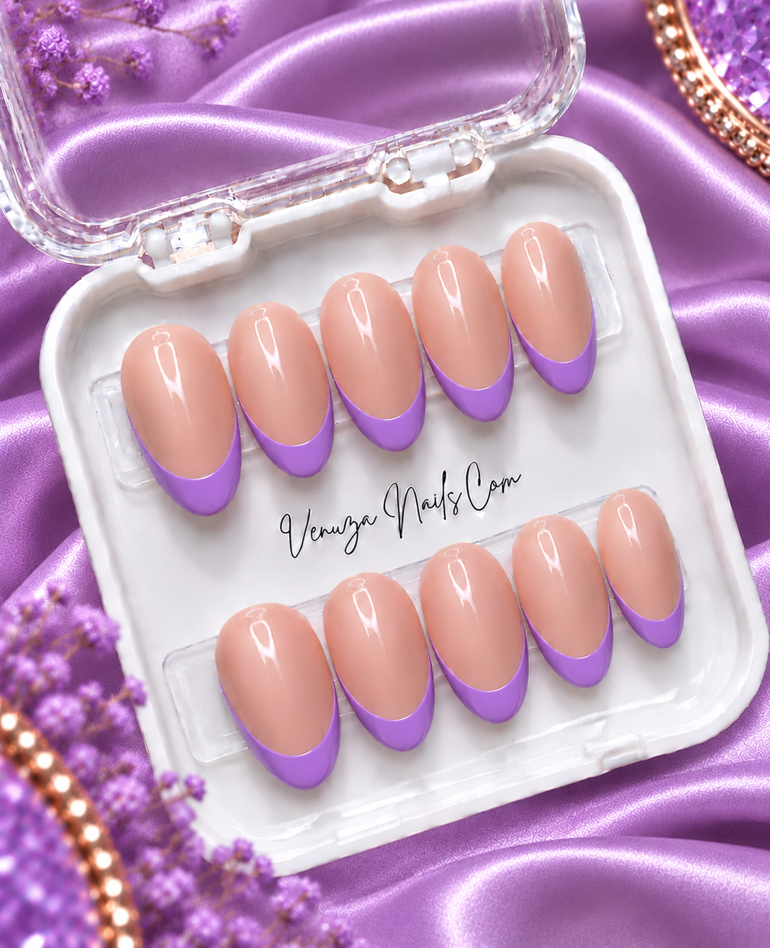 Ongles press-on ovales nude avec French manucure violet, longueur medium, Venuza Nails