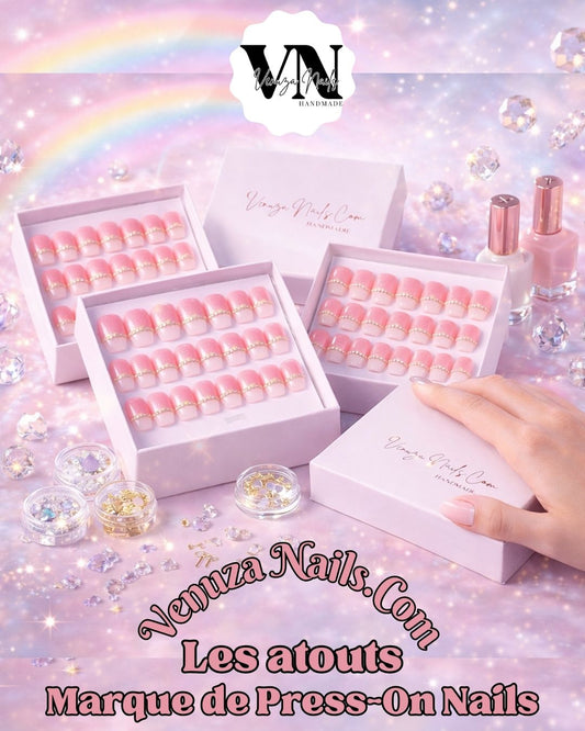 PLUSIEURS BOITES DE LUXE CONTENANT DES PRESS ON NAILS 