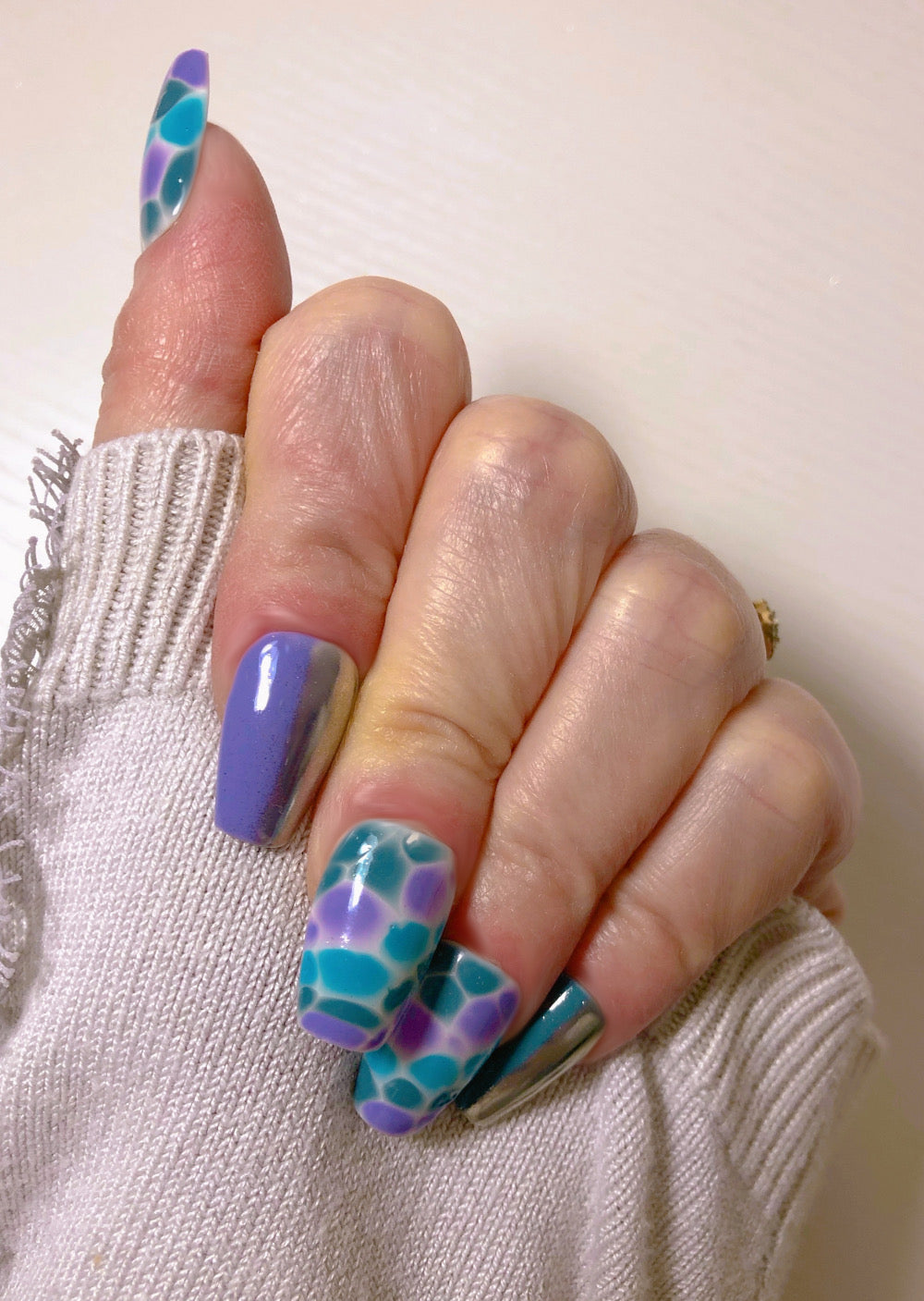 Faux-Ongles Bleus Violet Turquoise - Nail Art Effet Aquatique et Chromatique