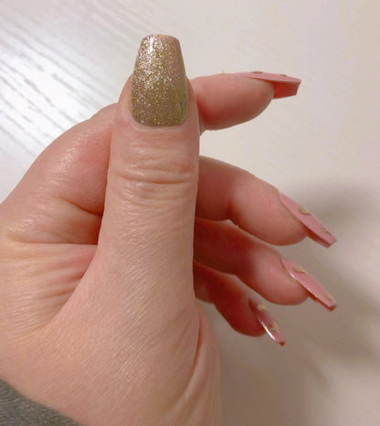 Gold in love - Venuza Nails