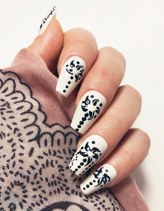 Dark Bianca - Venuza Nails