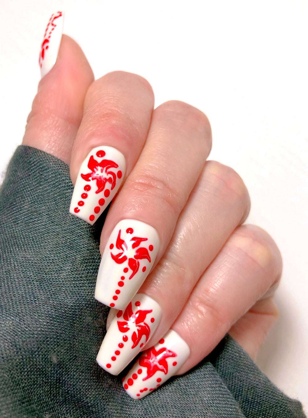 Amaryllis - Venuza Nails