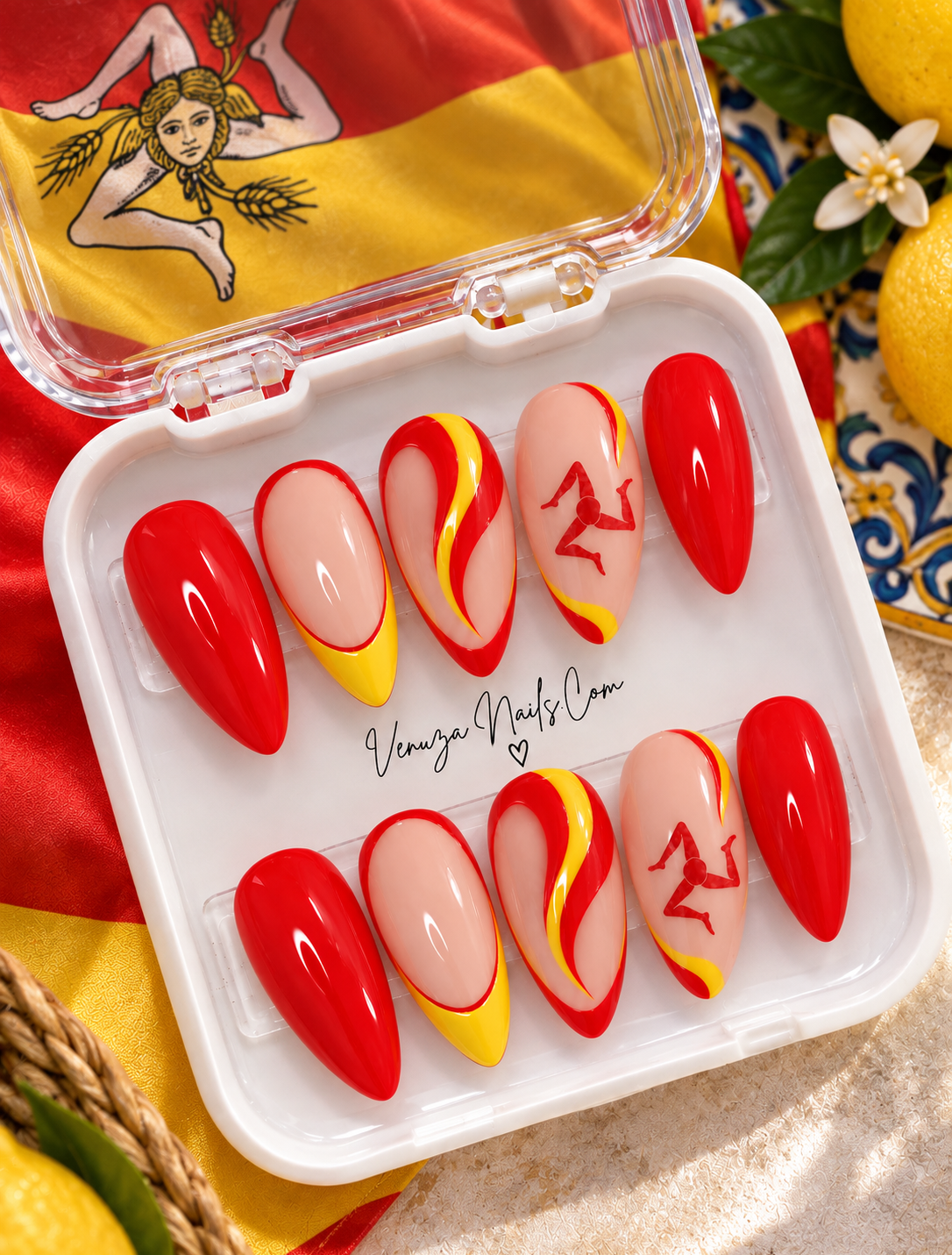 Press on nails Sicilian rouge jaune et nude inspirés de la Sicile, nail art artisanal Venuza Nails