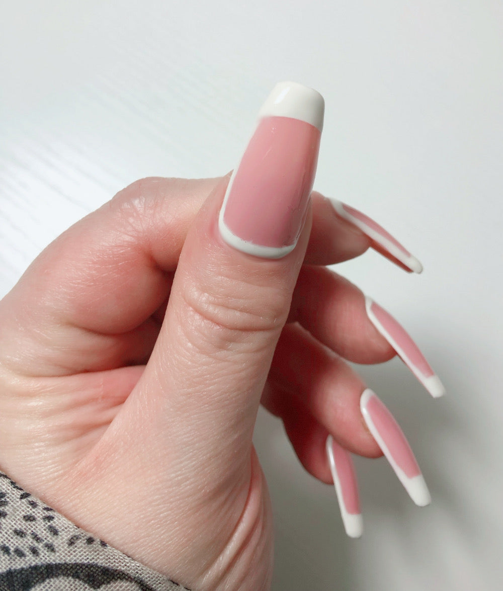 faux-ongles-french-manucure-carree-contours-2