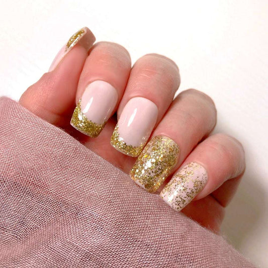 Miss Goldy - Venuza Nails