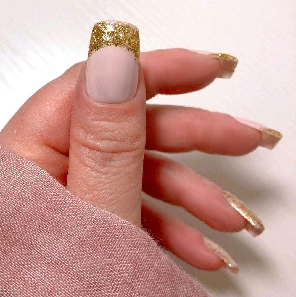 Miss Goldy - Venuza Nails