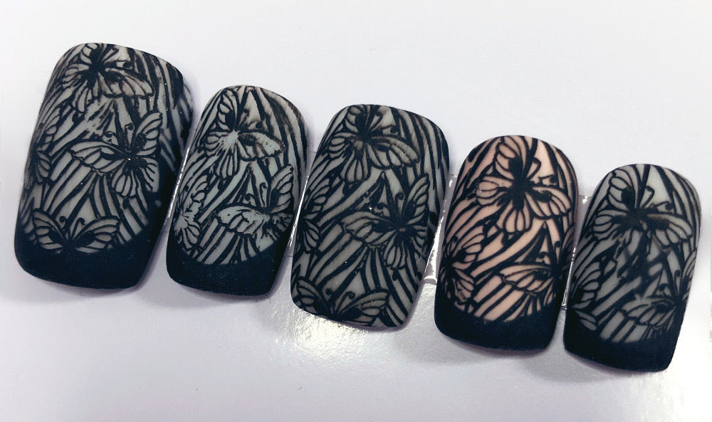 Black Nature - Venuza Nails
