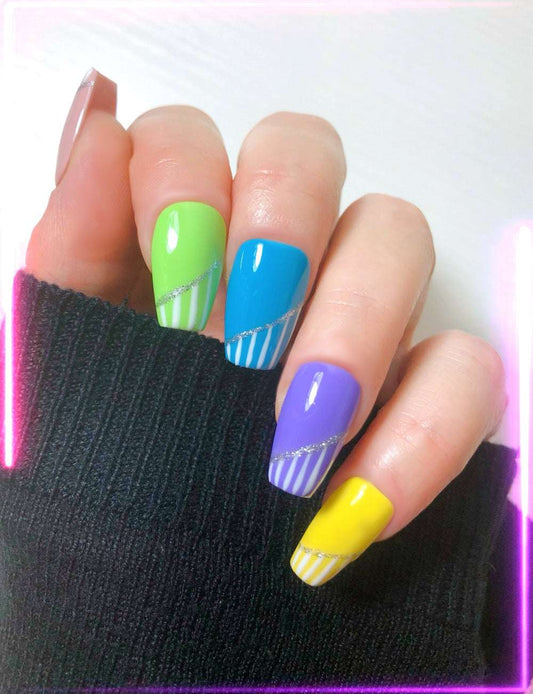 Holidays - Venuza Nails