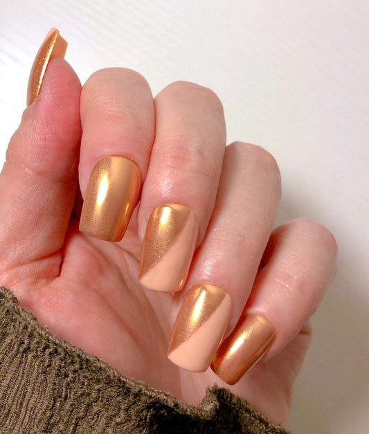 Goldy Nude - Venuza Nails
