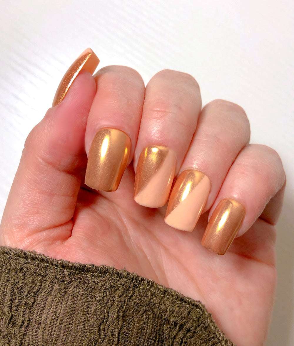Goldy Nude - Venuza Nails