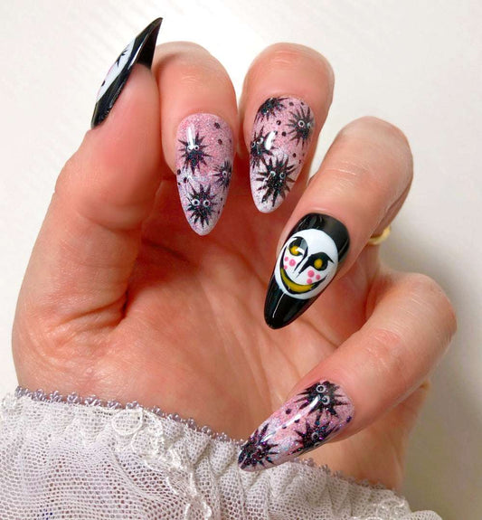 Creepy Face - Venuza Nails