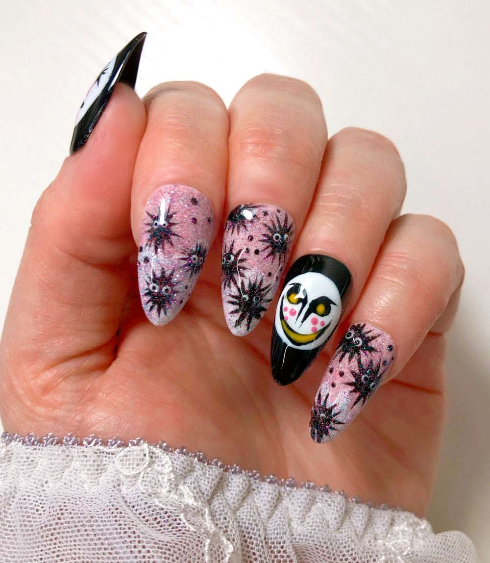 Creepy Face - Venuza Nails
