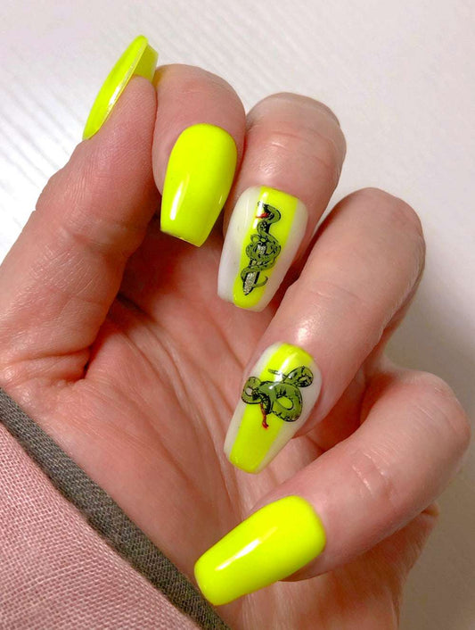 Snake - Venuza Nails