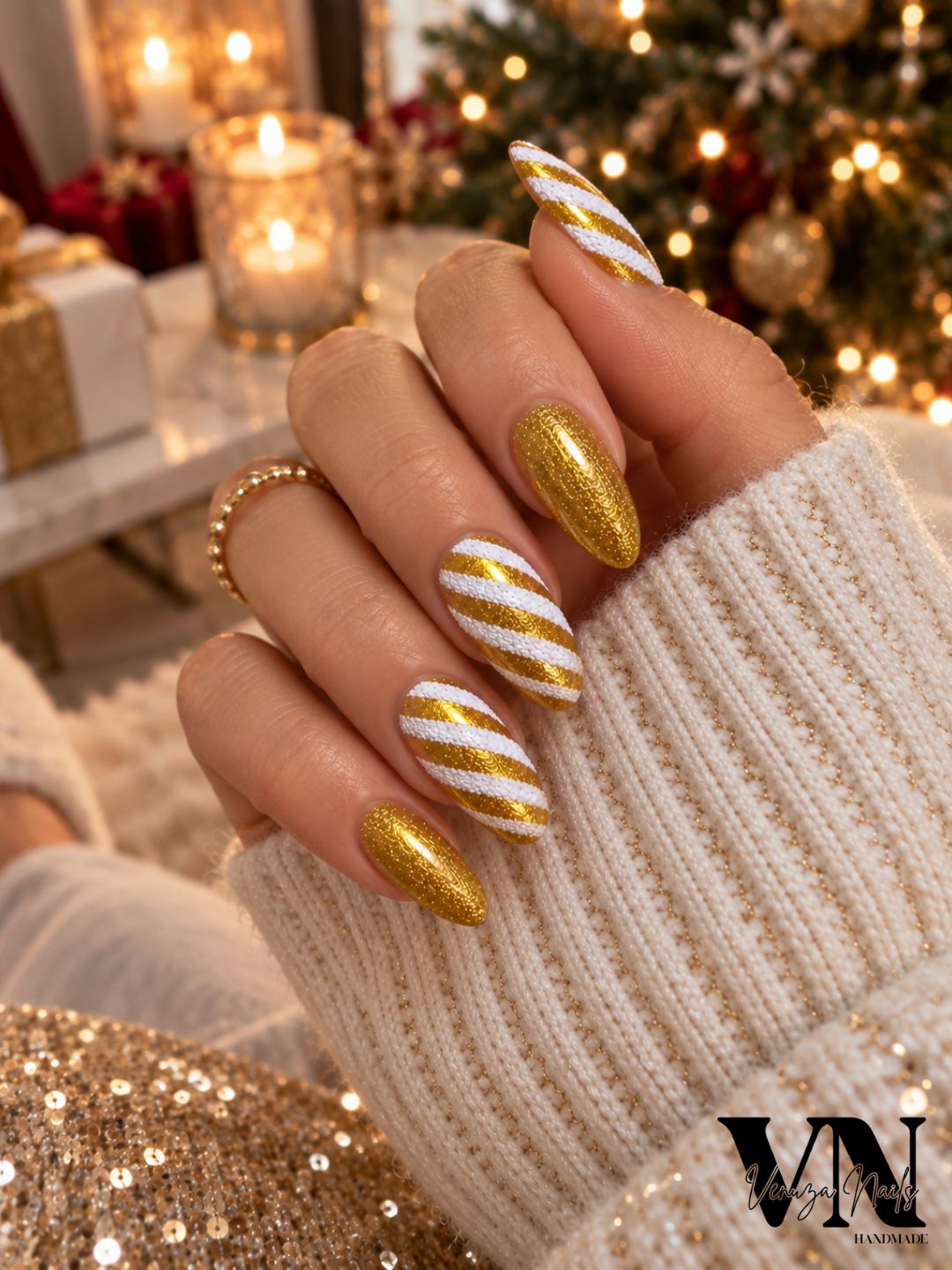 Press-on nails Gold Snow dorés et blancs faits main en France