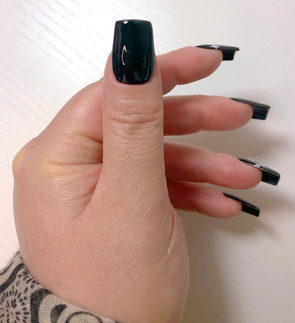 Scary - Venuza Nails