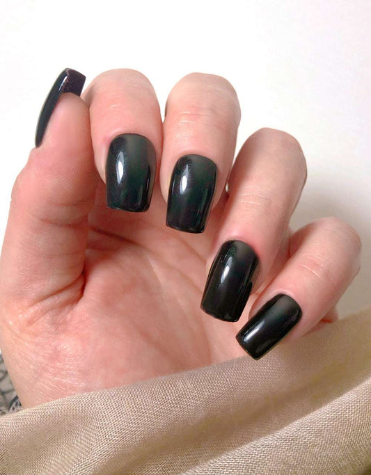Basic Black - Venuza Nails