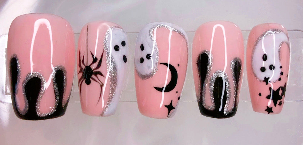 Haunting - Venuza Nails