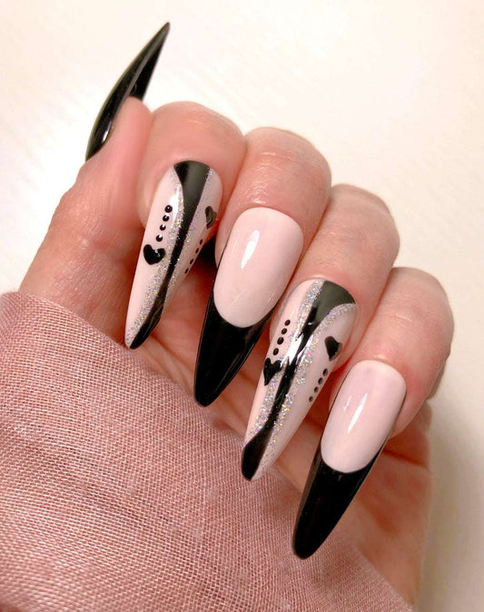 Witch in Love - Venuza Nails