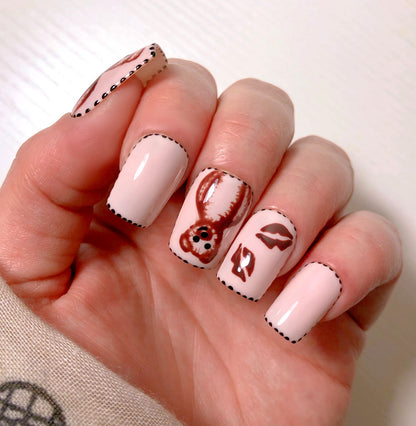 Winnie Kiss - Venuza Nails