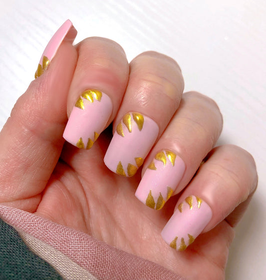 Lilie - Venuza Nails