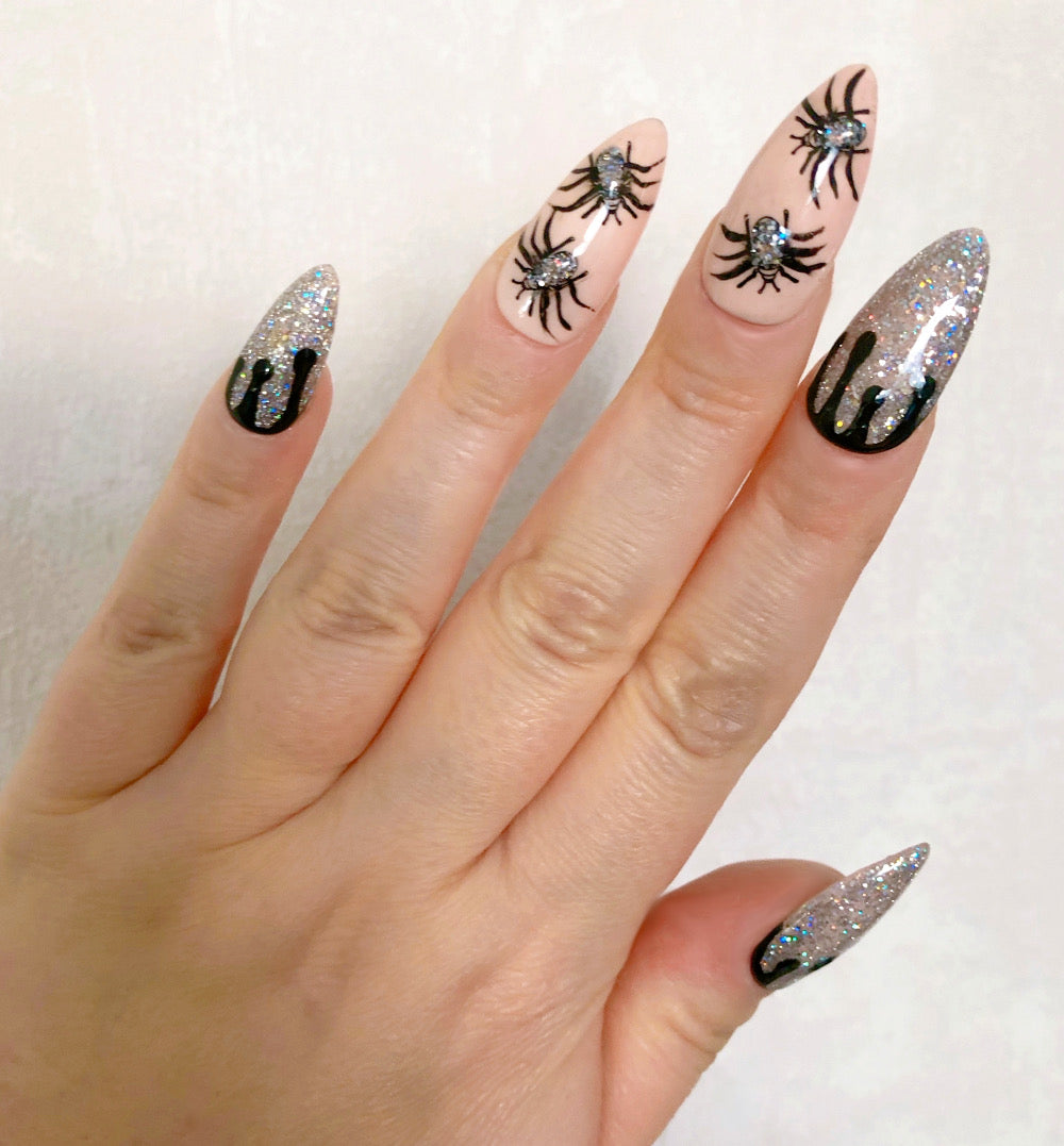 Glittery - Venuza Nails