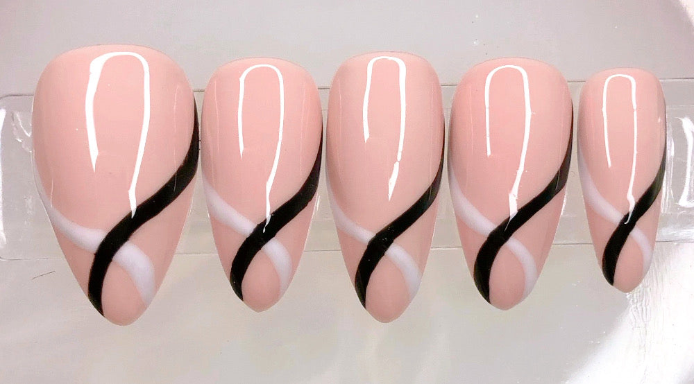 Rexa - Venuza Nails