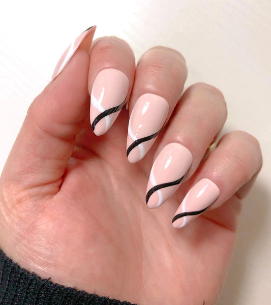 Rexa - Venuza Nails