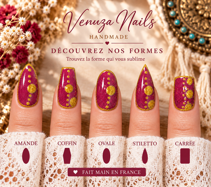 plusieurs formes disponibles : Kit de press on nails Dolores fuchsia et or, nail art artisanal Venuza Nails