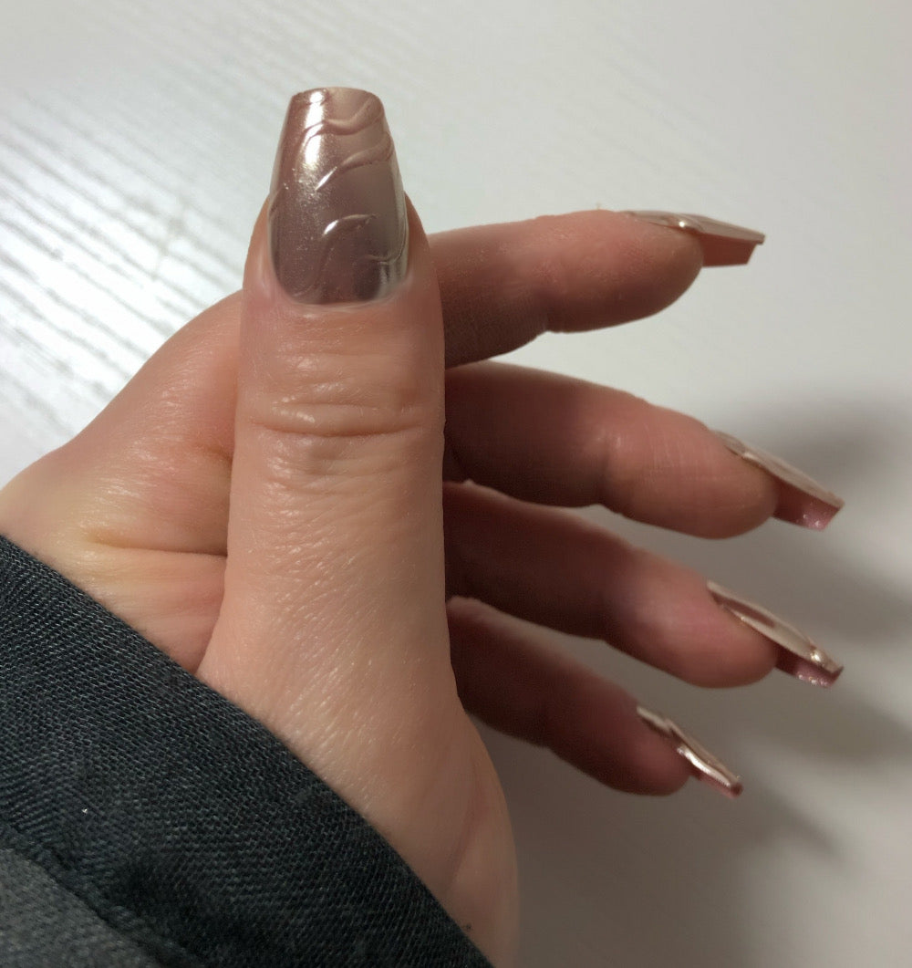 faux-ongles-rose-gold-chrome-3