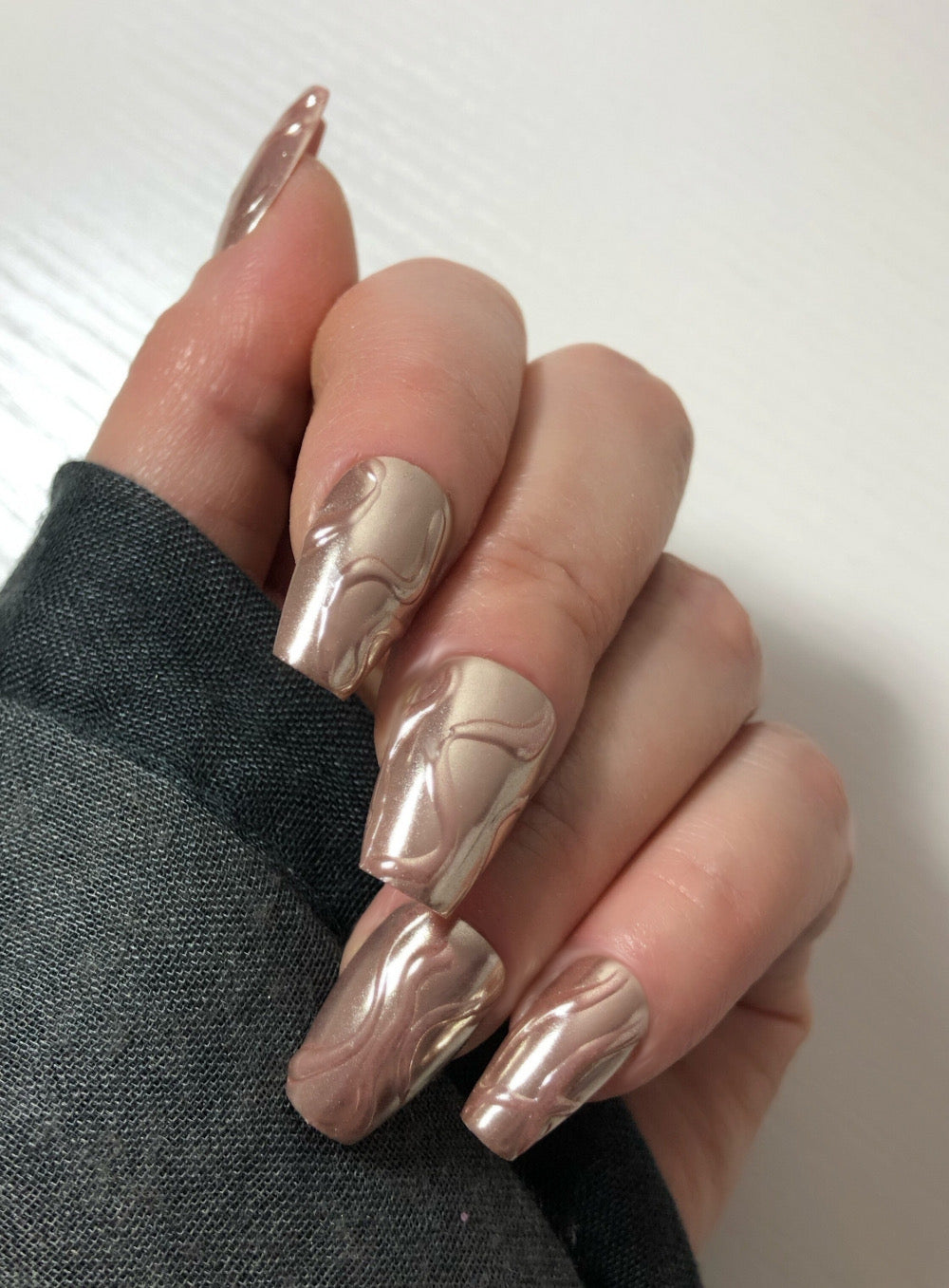 faux-ongles-rose-gold-chrome-4