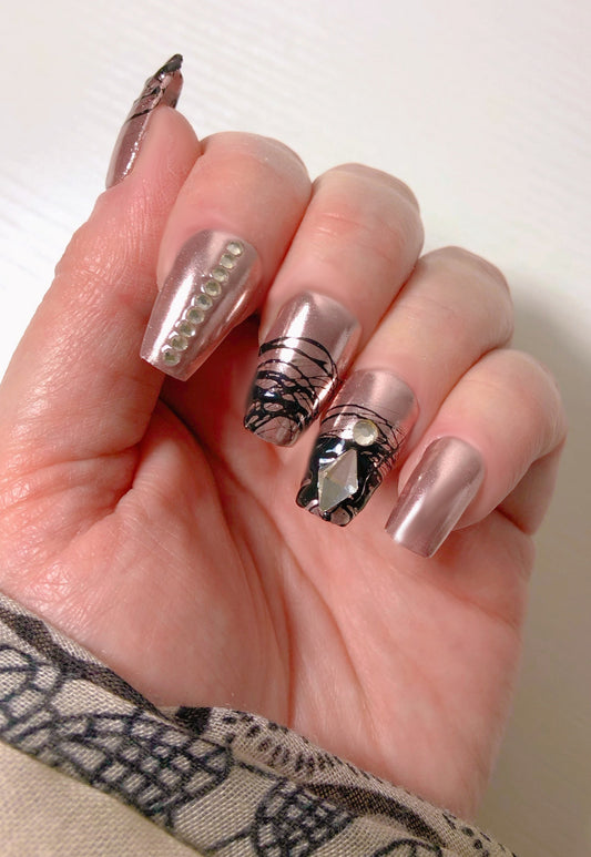 faux-ongles-rose-gold-spider-gel-strass-1