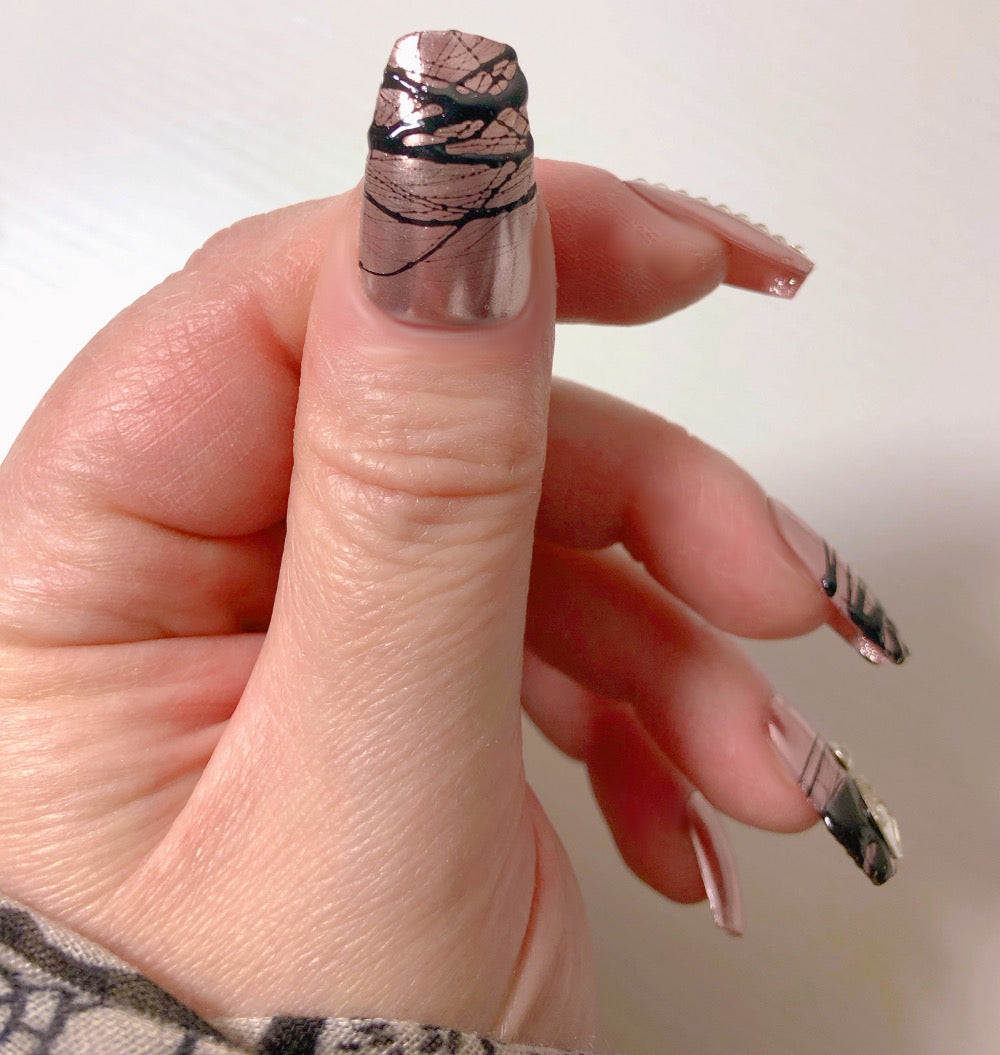 faux-ongles-rose-gold-spider-gel-strass-2
