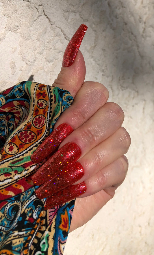 faux-ongles-rouge-scintillant-2