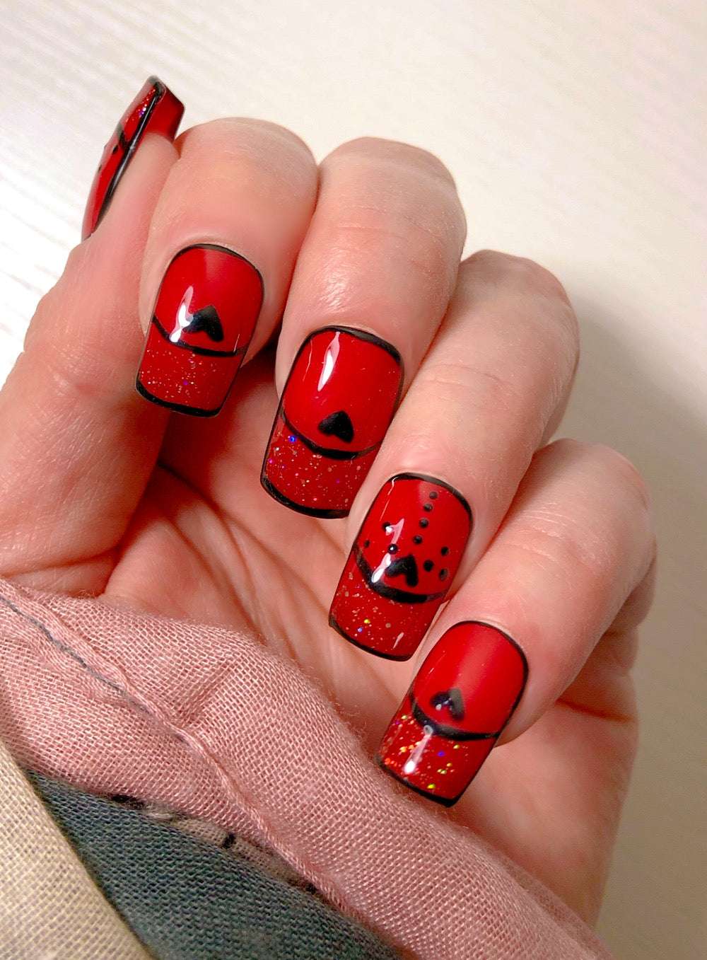 Amorata - Venuza Nails