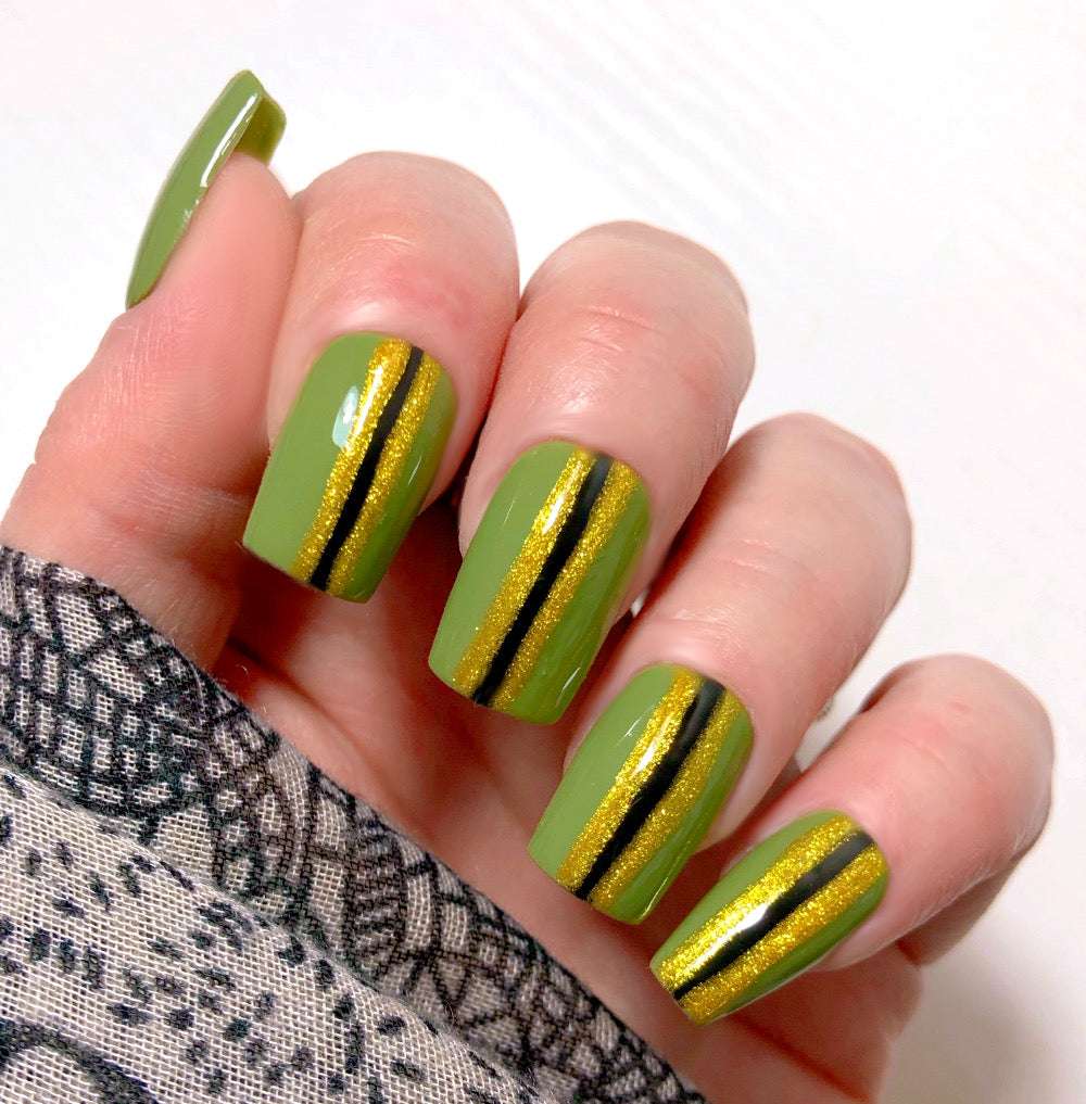 Gold and Green - Venuza Nails