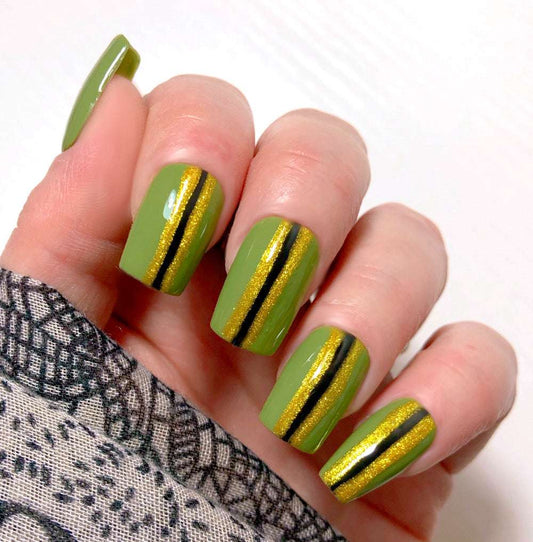 Gold and Green - Venuza Nails