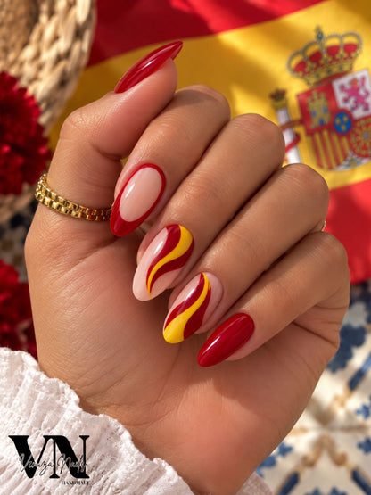 Press on nails Espana rouge et jaune avec nail art espagnol