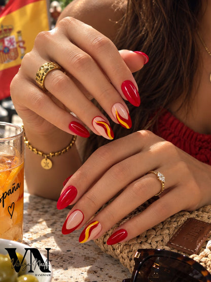 Press on nails Espana rouge et jaune inspirés des couleurs espagnoles