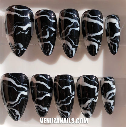 10 faux ongles marbrés noir et blanc