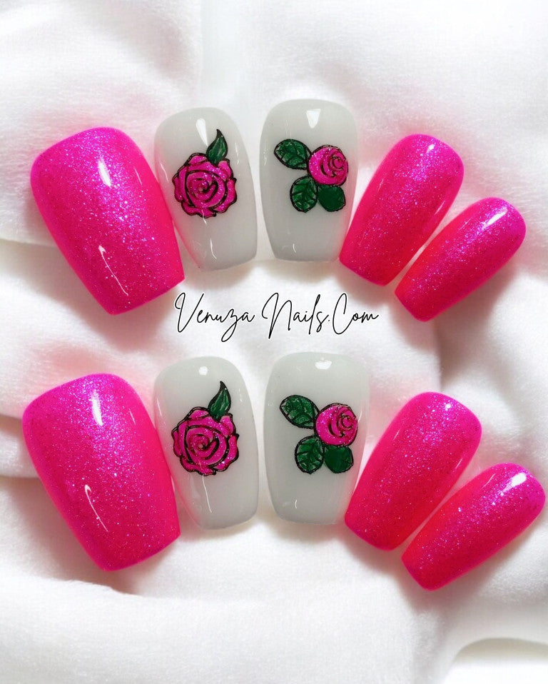 press-on-nails-fuchsia-blanc-laiteux-roses-divine-fuchsia