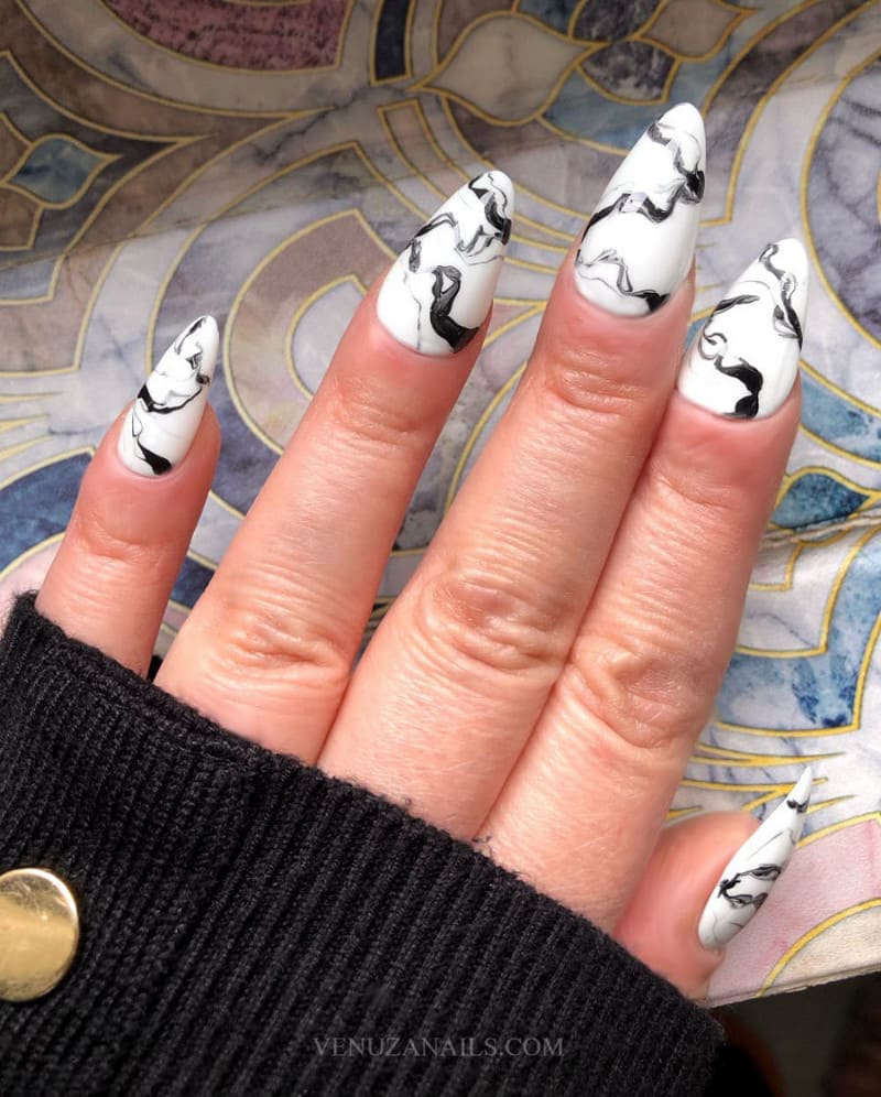 press-on-nails-marbre-blanc-et-noir-smoke_7